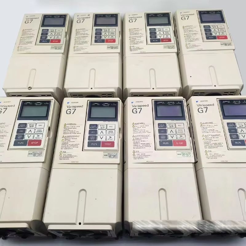 VTSP378 L1000A Thang máy Biến tần Yaskawa 7.5kw 3 PHASE 400VAC cho Tòa nhà Văn phòng